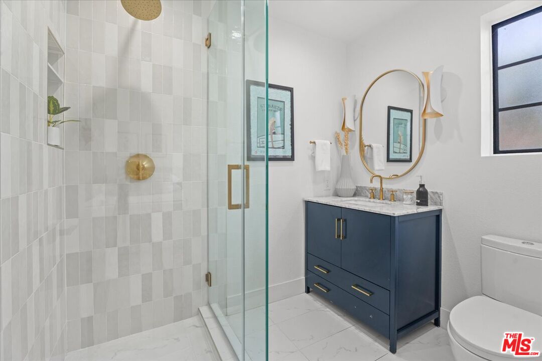 1807 10th St Unit: 3