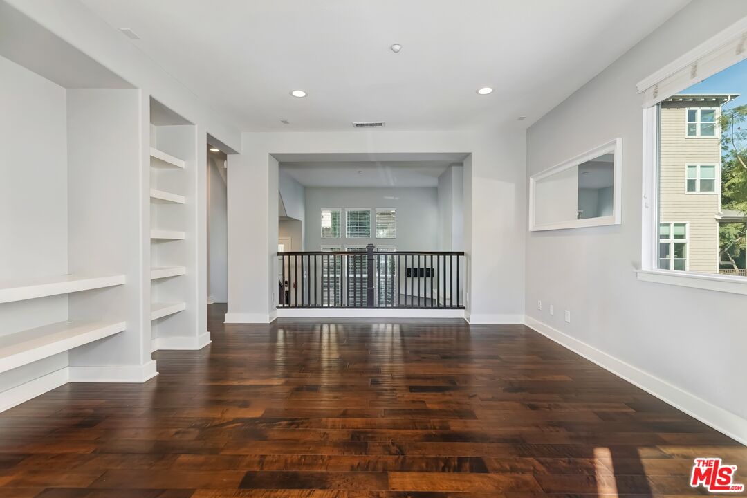 6021 Dawn Crk Unit: 13