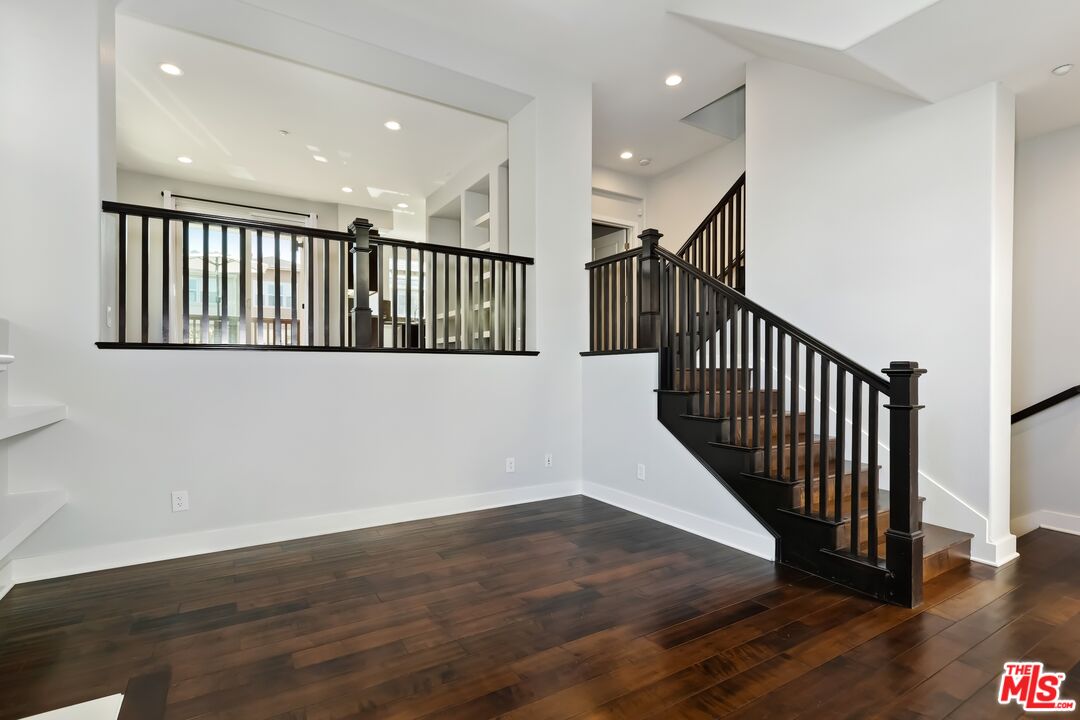 6021 Dawn Crk Unit: 13