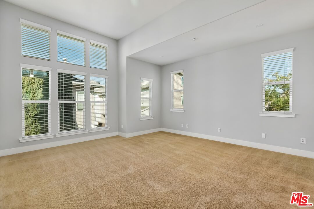 6021 Dawn Crk Unit: 13