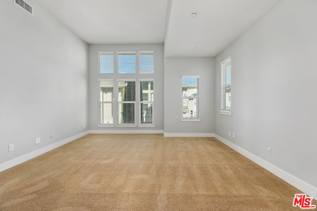 6021 Dawn Crk Unit: 13