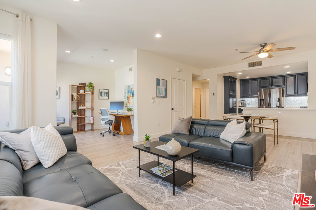 6020 Seabluff Dr Unit: 409