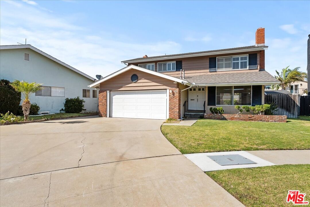 5104 Lindblade Dr