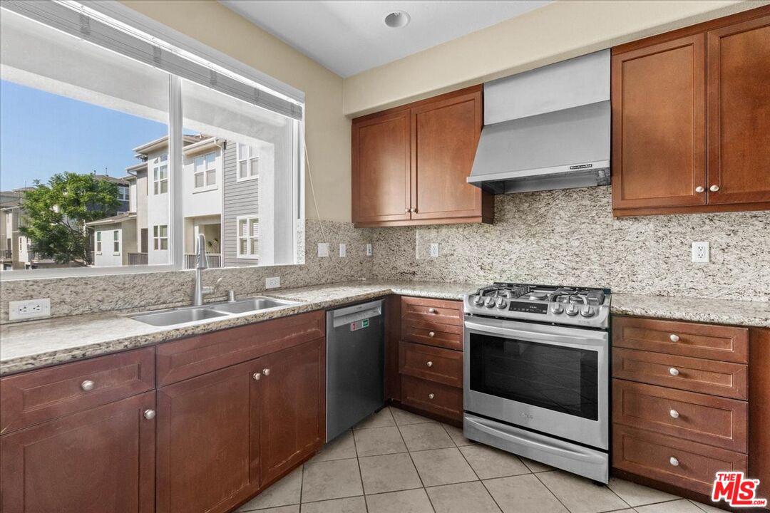 6021 Dawn CRK Unit: 6