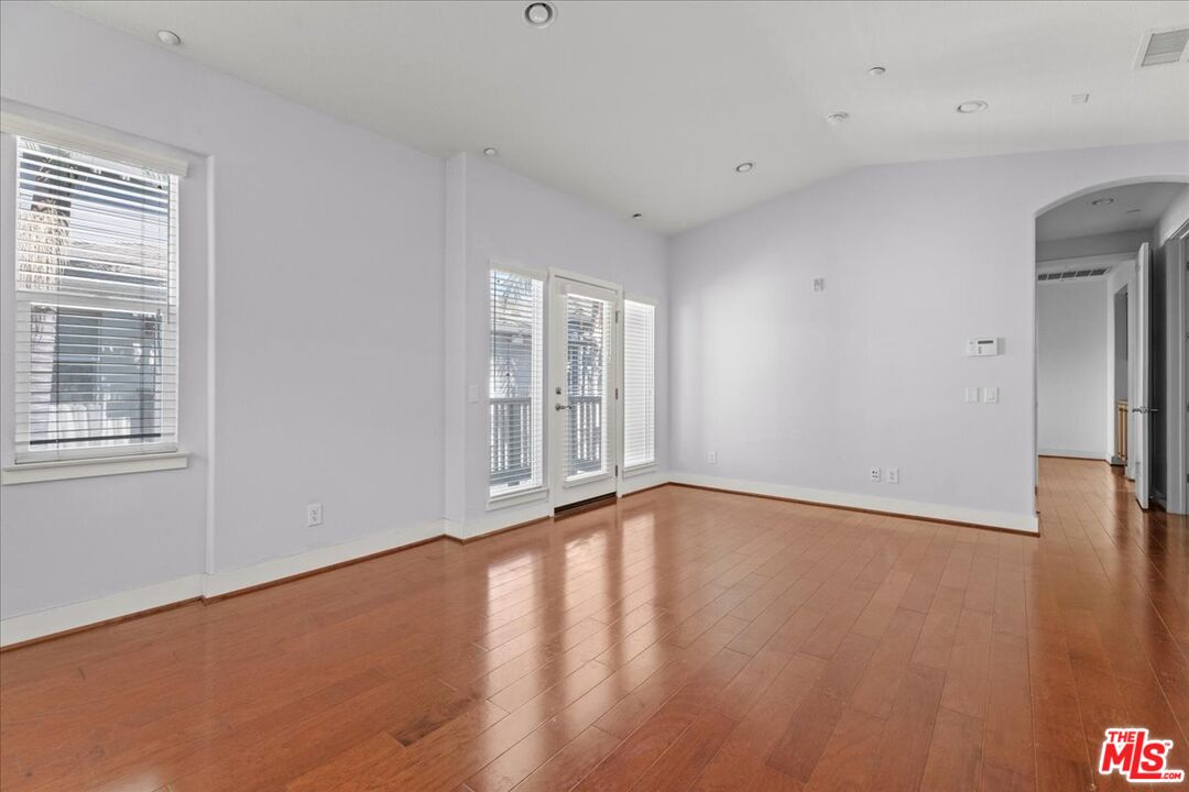 6010 Celedon Crk Unit: 5