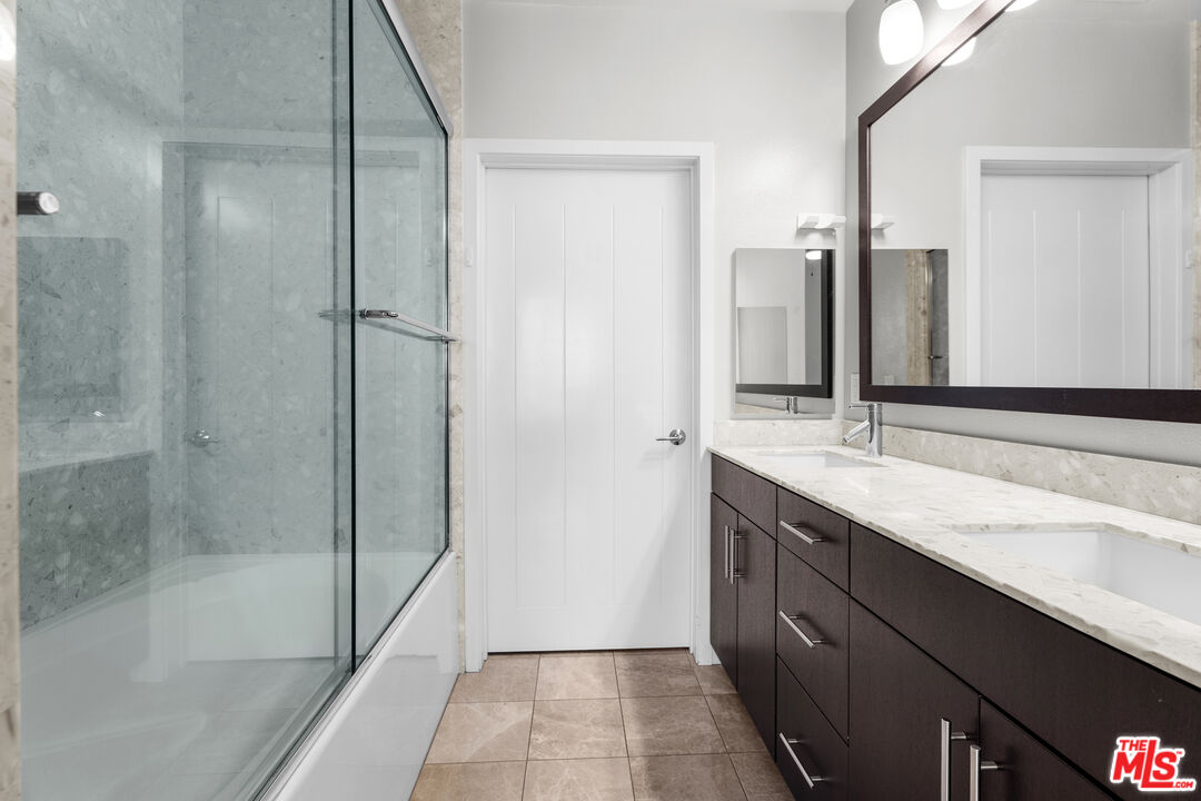 12920 RUNWAY RD Unit: 162