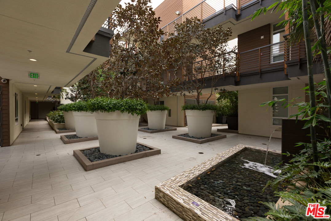 12920 RUNWAY RD Unit: 162