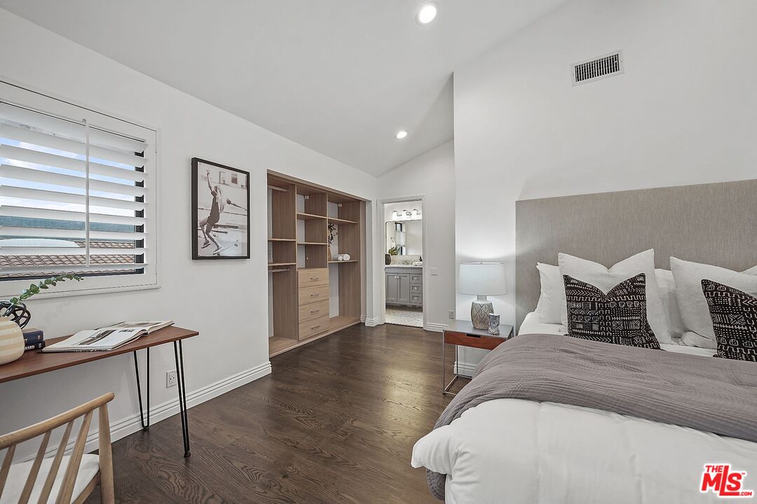 1574 Michael Ln