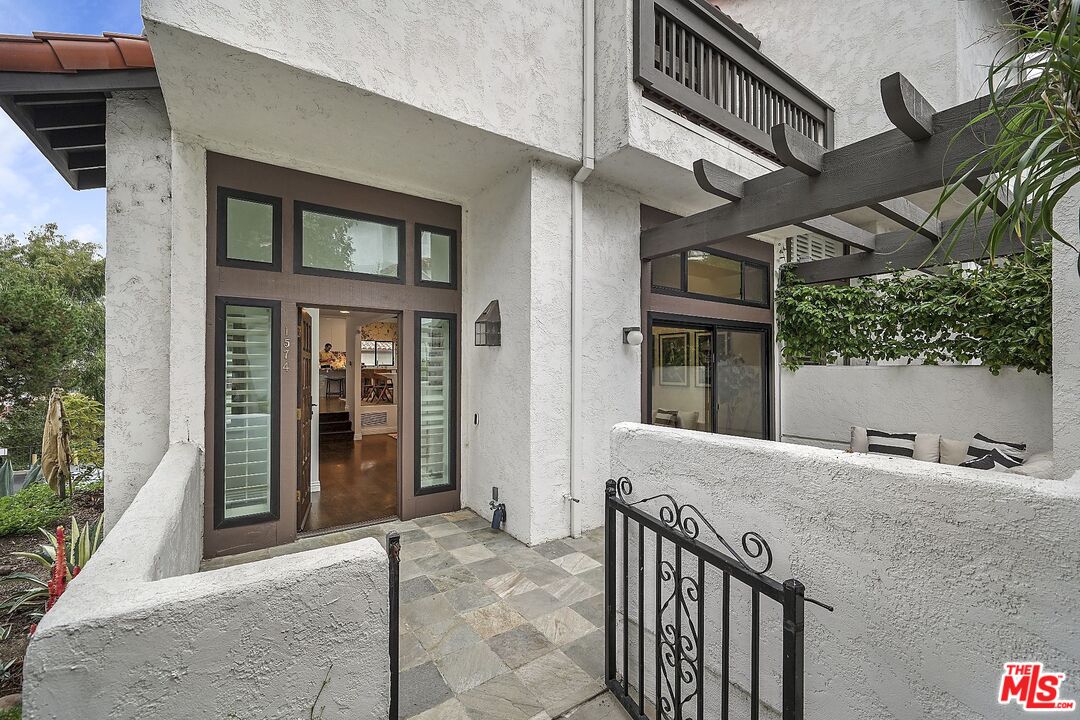 1574 Michael Ln