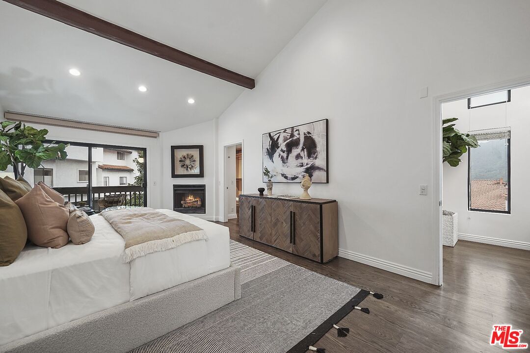 1574 Michael Ln
