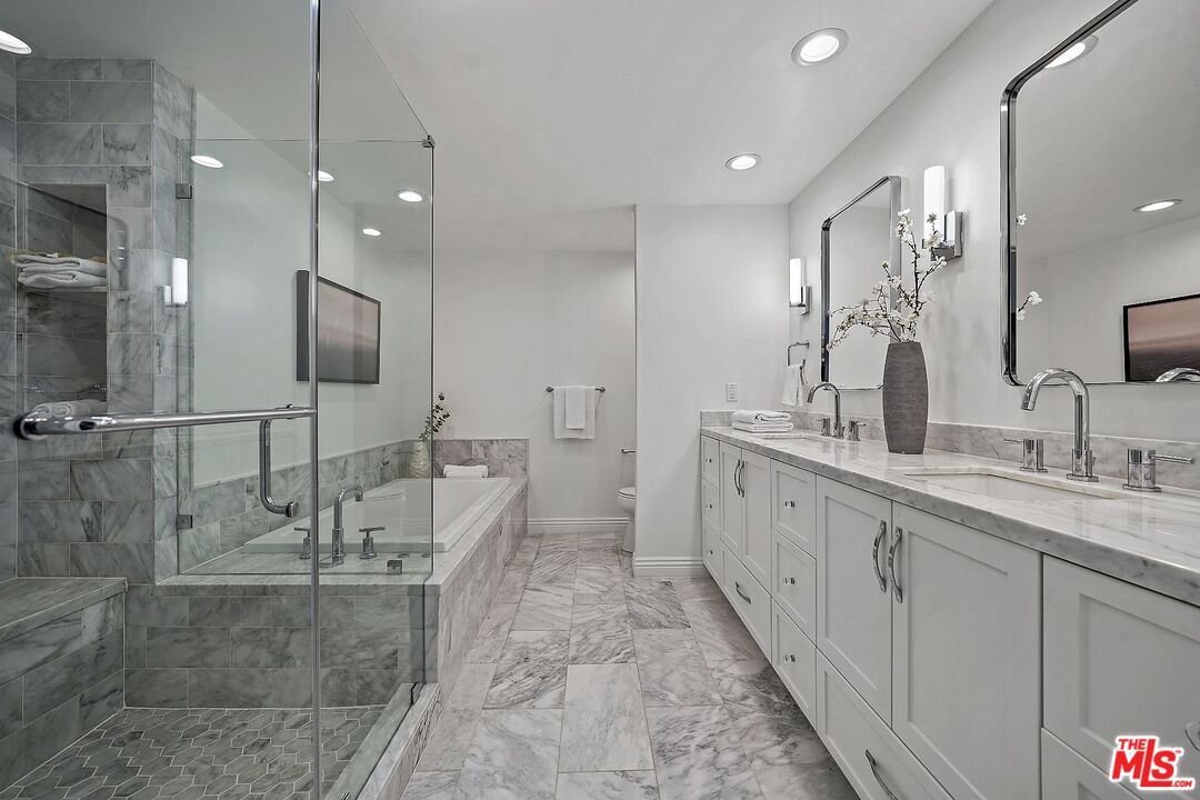 1574 Michael Ln
