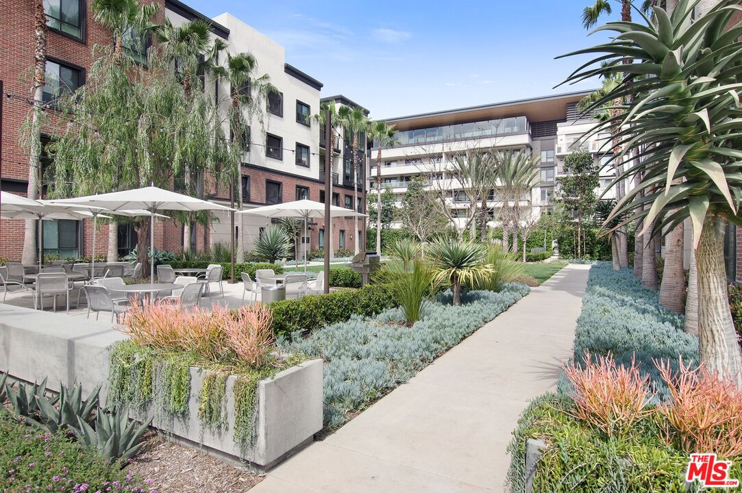 12534 W FIELDING CIR Unit: 2