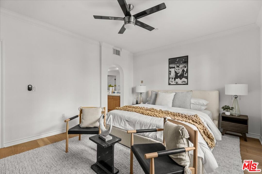 5935 Playa Vista Dr Unit: 113