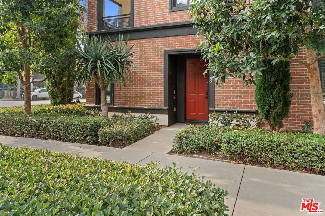 12871 Runway Rd Unit: 2