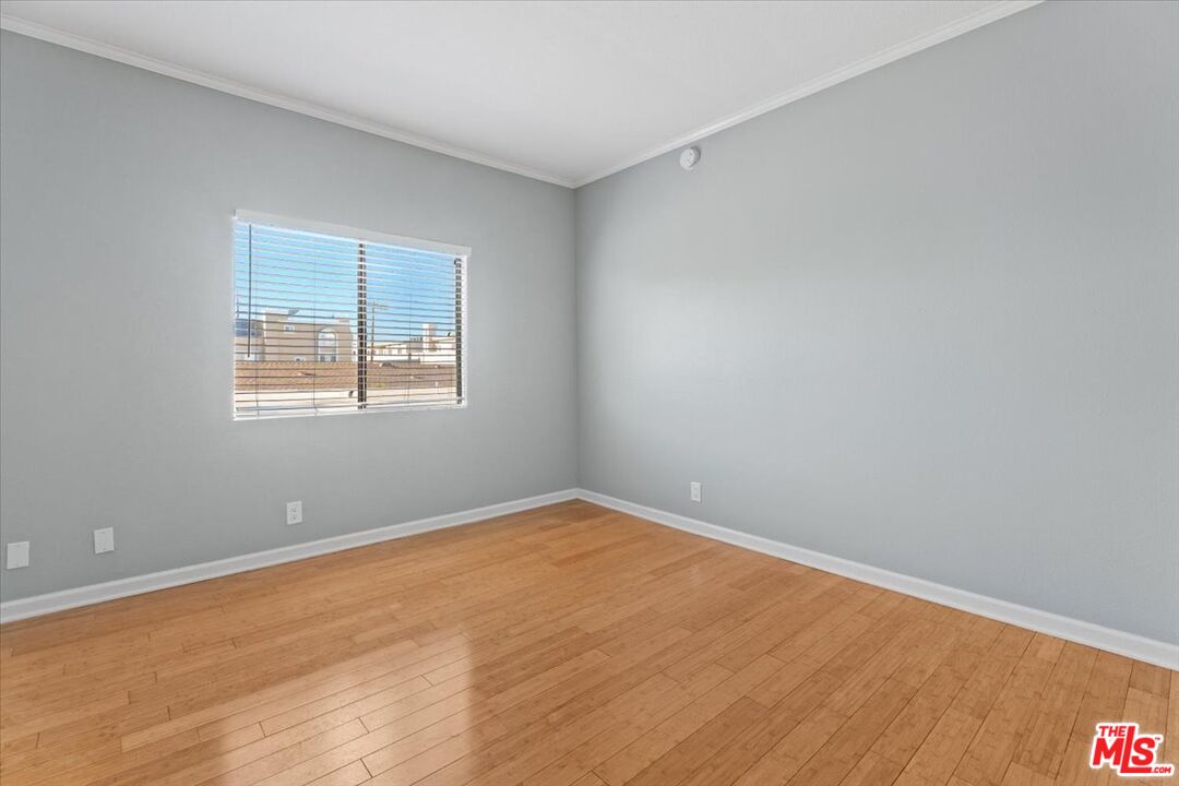 11827 Goshen Ave Unit: 201