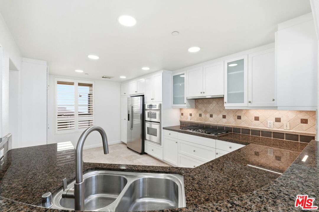 5831 Seawalk Dr Unit: 240