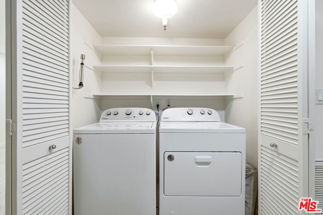 5831 Seawalk Dr Unit: 240