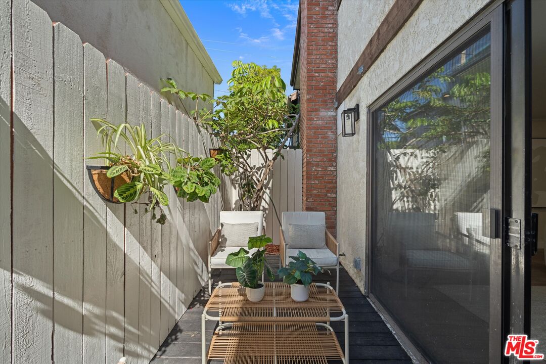 1807 10th St Unit: 4