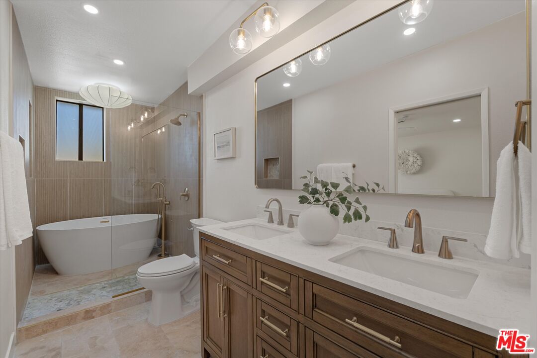 1807 10th St Unit: 4