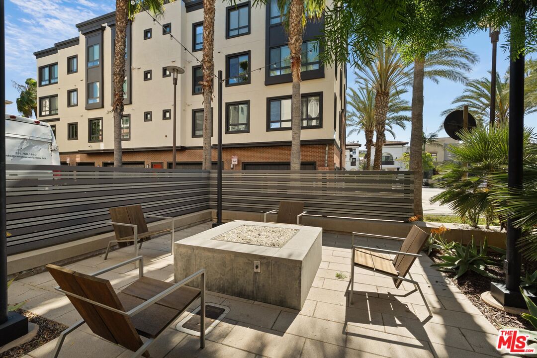 12883 Runway Rd Unit: 1