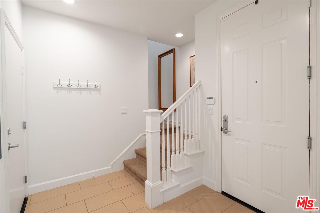 12883 Runway Rd Unit: 1