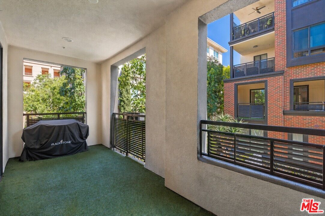 12883 Runway Rd Unit: 1