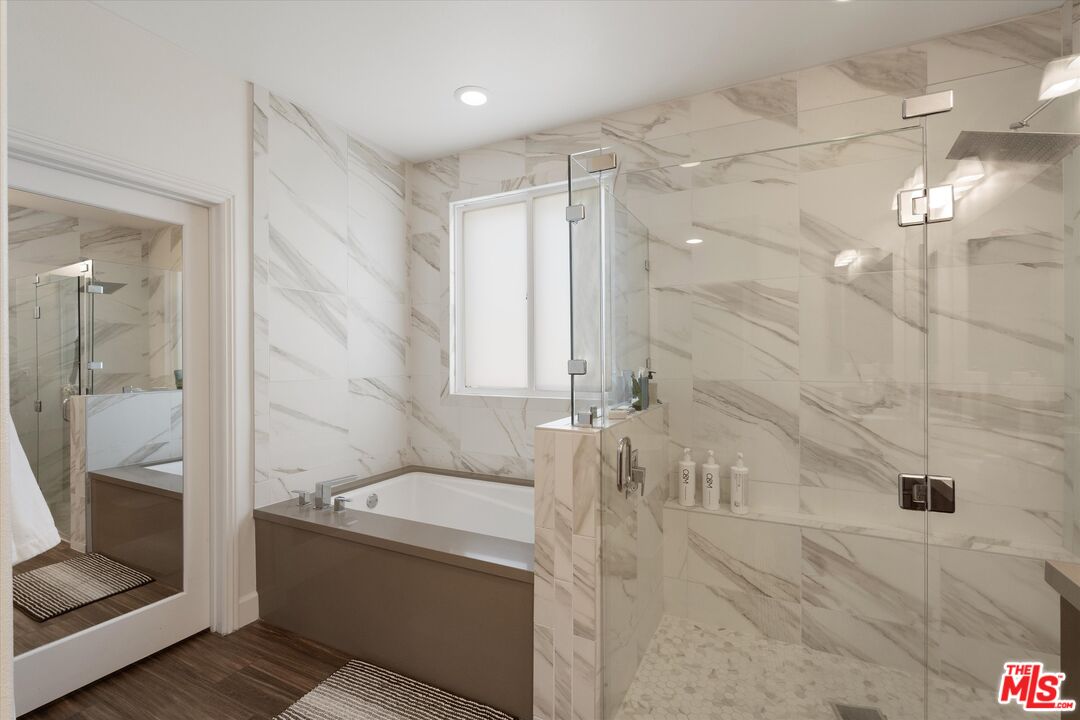 12883 Runway Rd Unit: 1