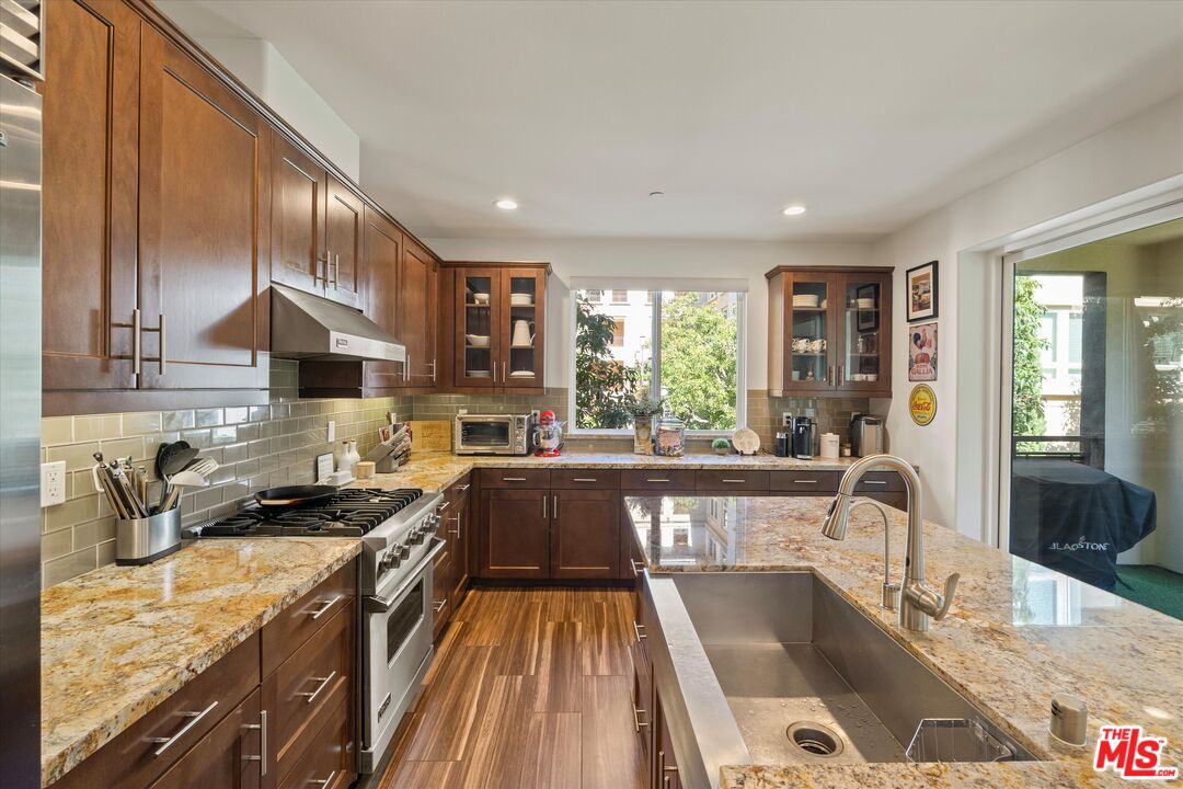 12883 Runway Rd Unit: 1