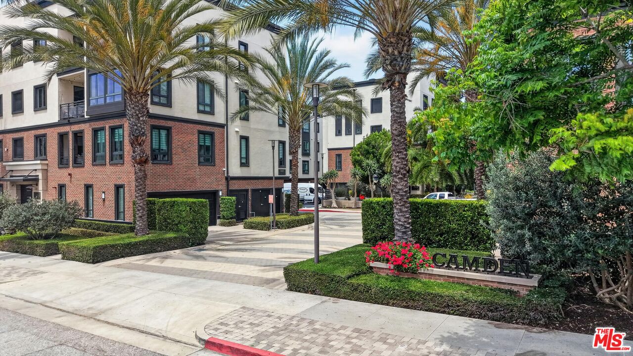 12883 Runway Rd Unit: 1
