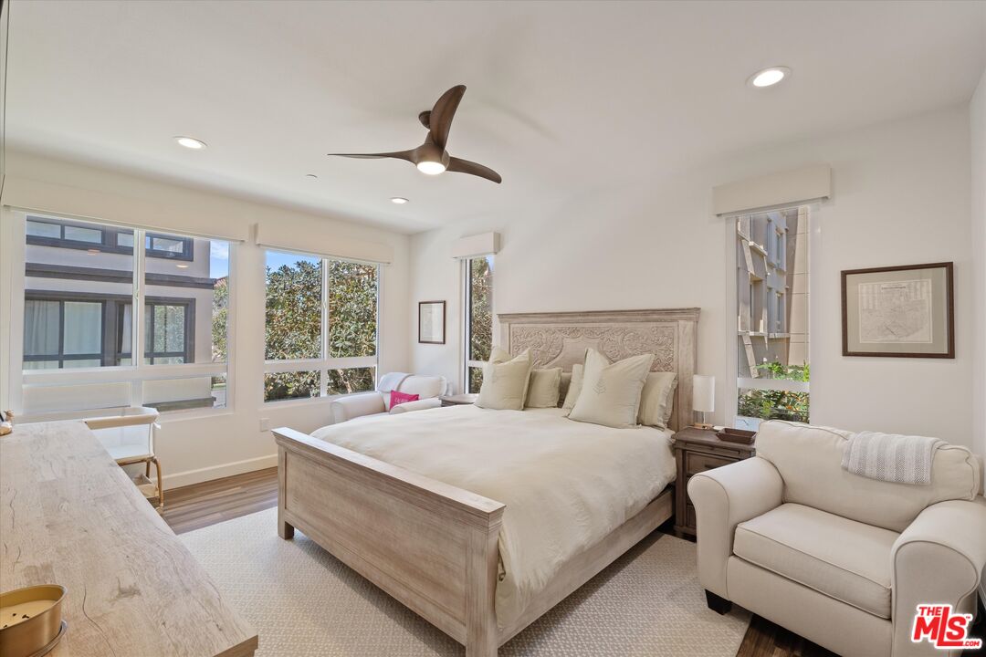 12883 Runway Rd Unit: 1