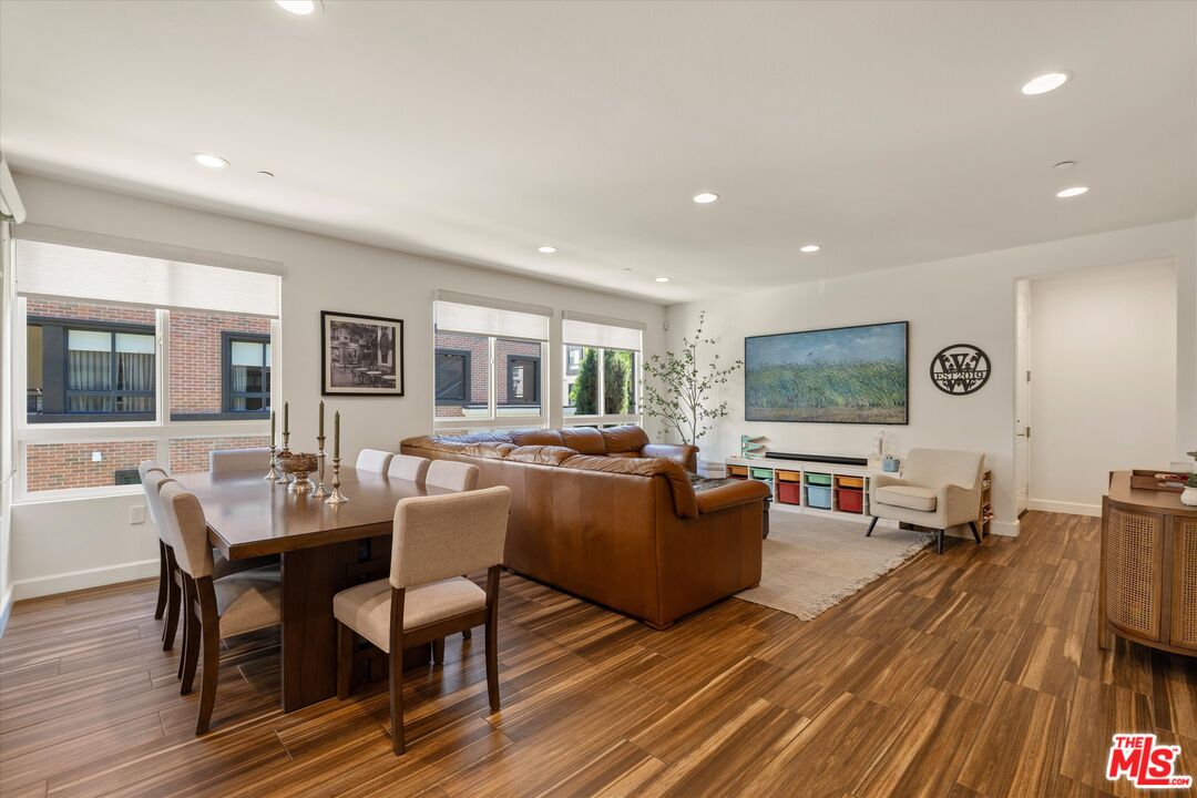 12883 Runway Rd Unit: 1