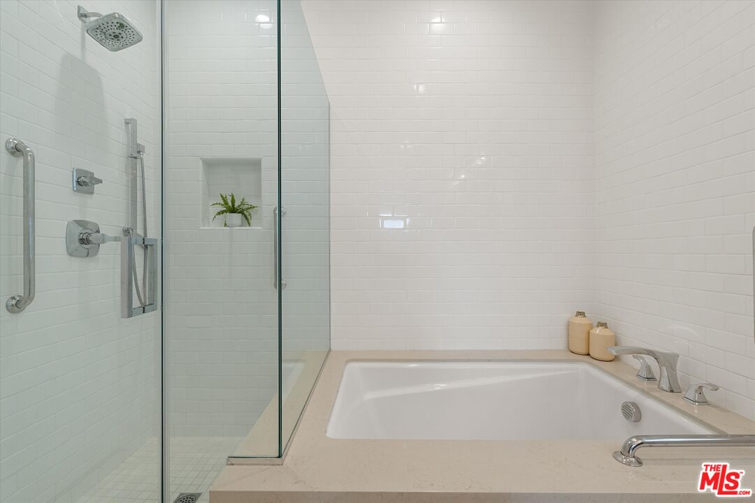 5850 Mcconnell Ave Unit: 1