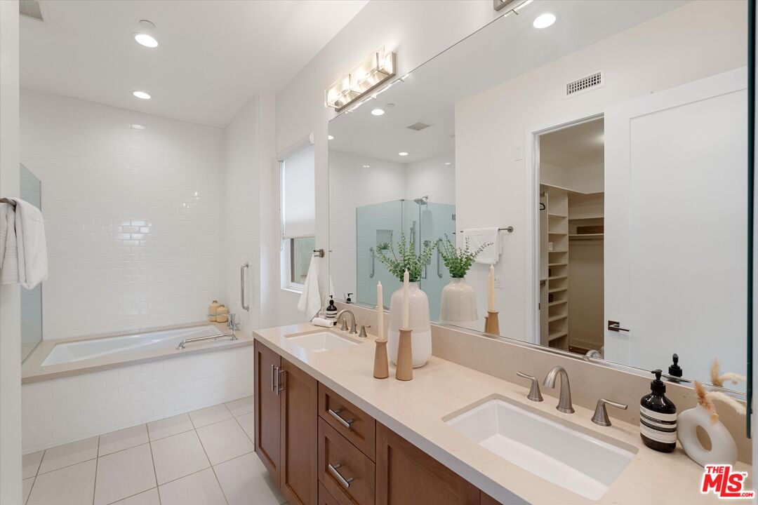 5850 Mcconnell Ave Unit: 1