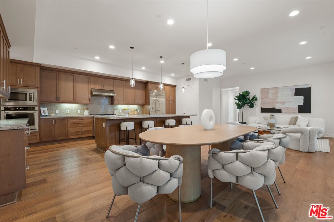 5850 Mcconnell Ave Unit: 1