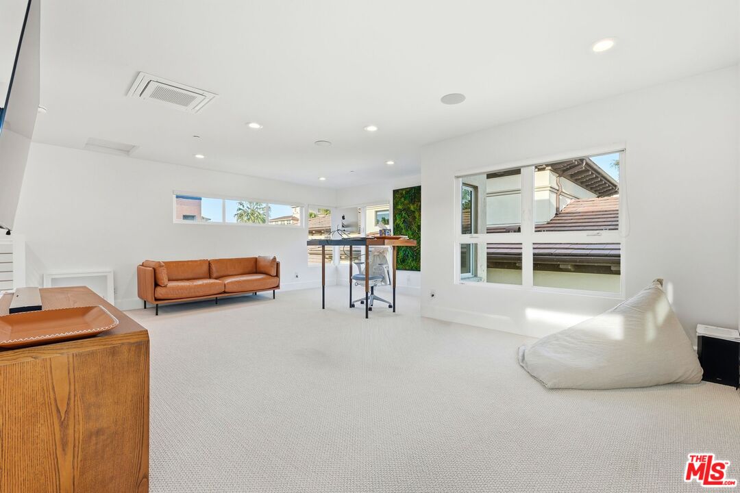 12871 Hammock Ln