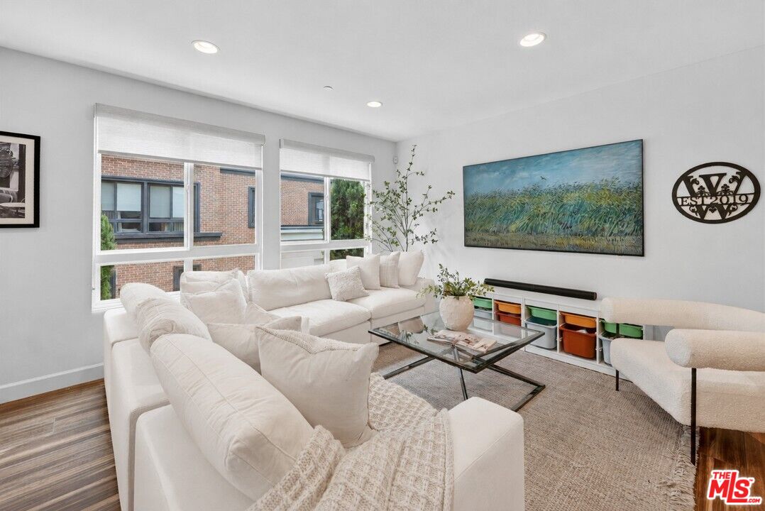 12883 Runway Rd Unit: 1