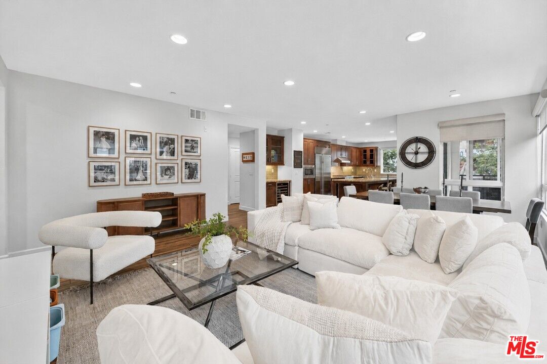 12883 Runway Rd Unit: 1