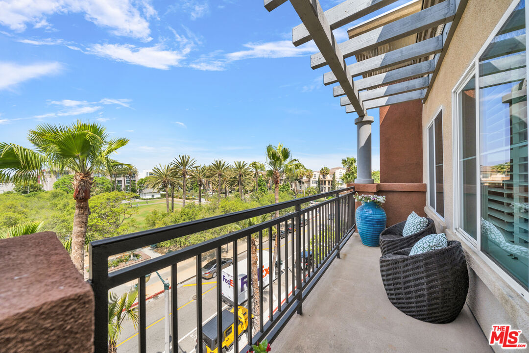 6020 Seabluff Dr Unit: 438