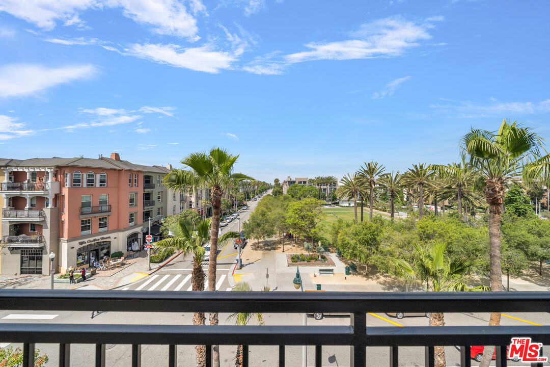 6020 Seabluff Dr Unit: 438