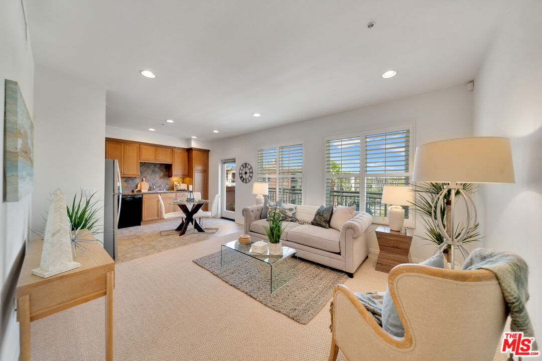 6020 Seabluff Dr Unit: 438