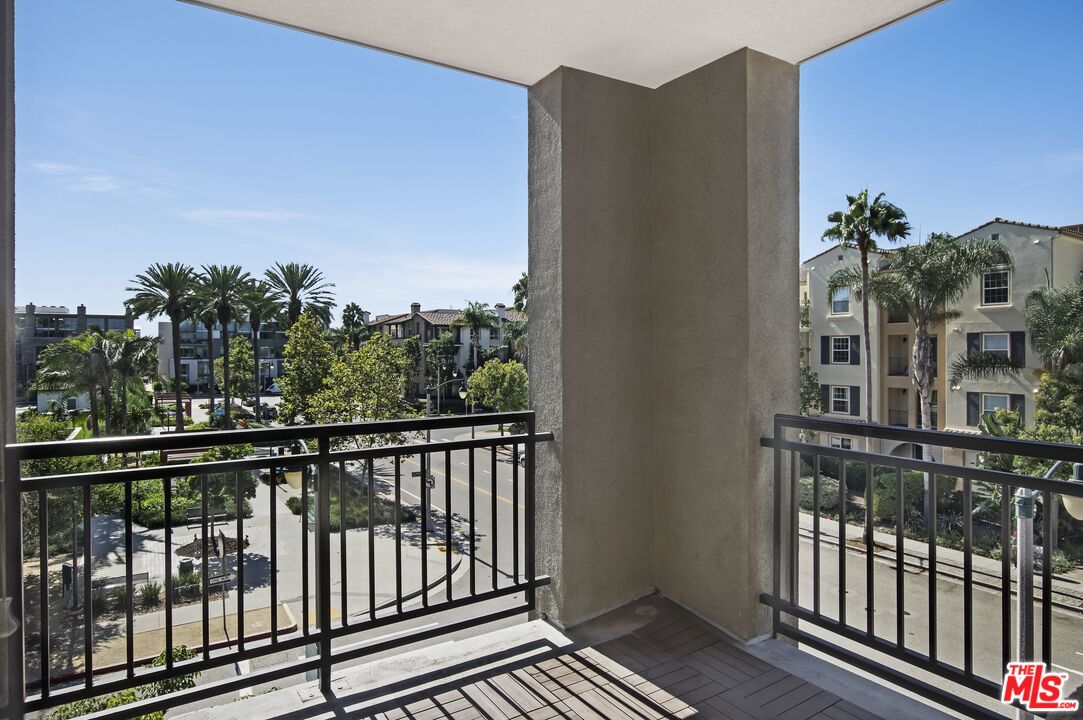 6020 Seabluff Dr Unit: 303