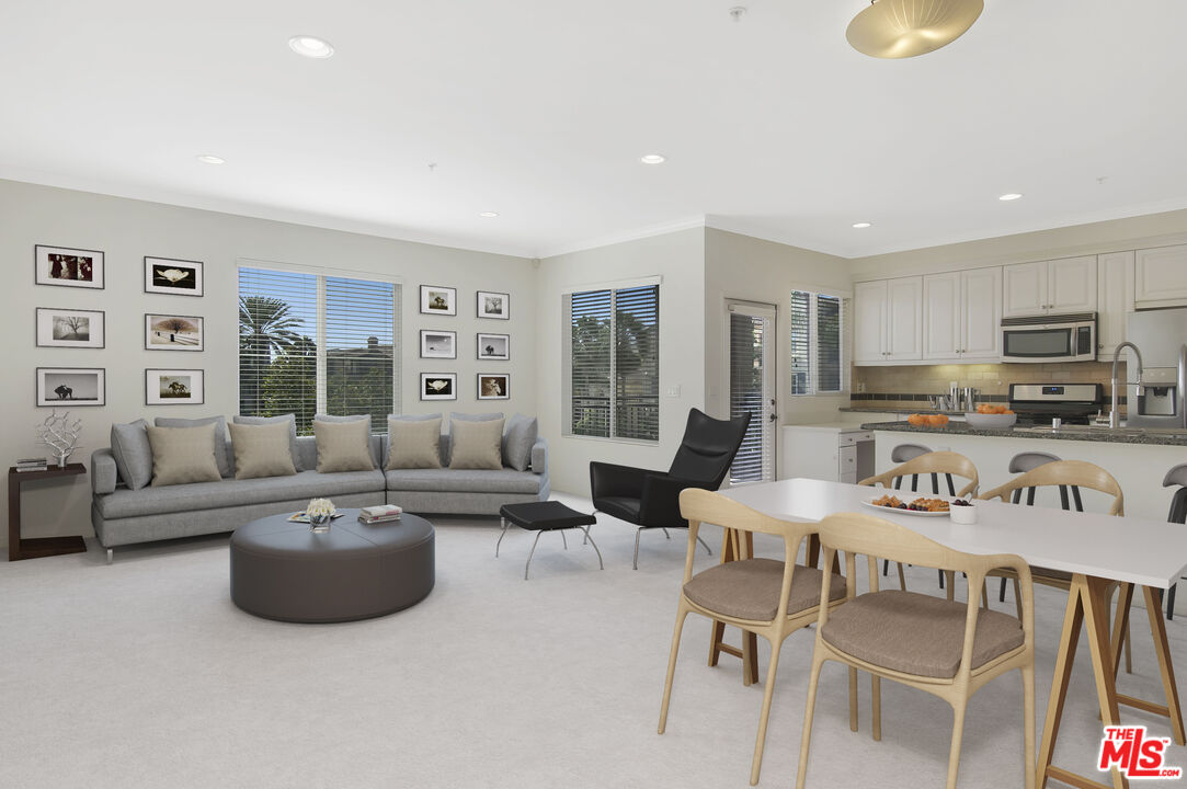 6020 Seabluff Dr Unit: 303