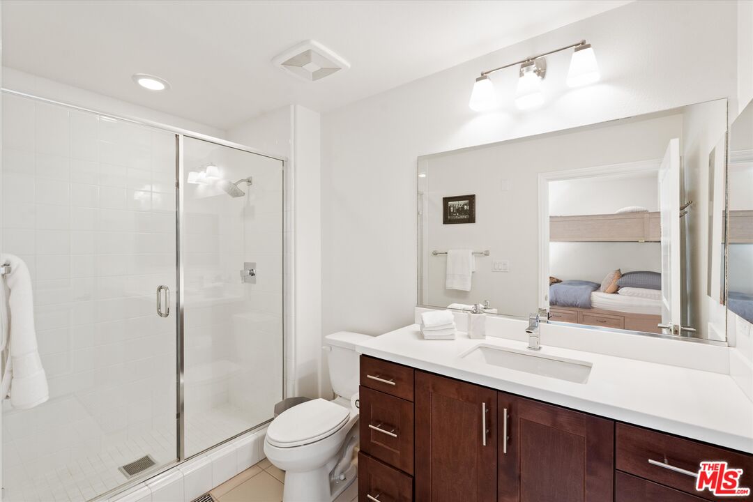 12883 Runway Rd Unit: 1