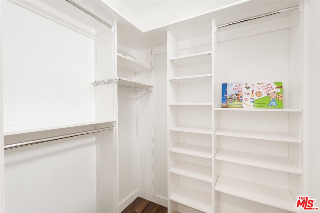 12883 Runway Rd Unit: 1