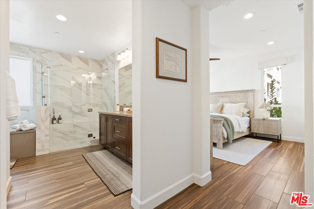 12883 Runway Rd Unit: 1