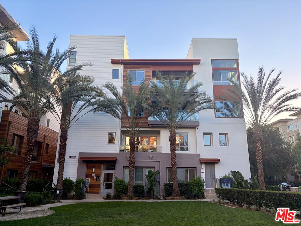 5698 Goldeneye Ct Unit: 3