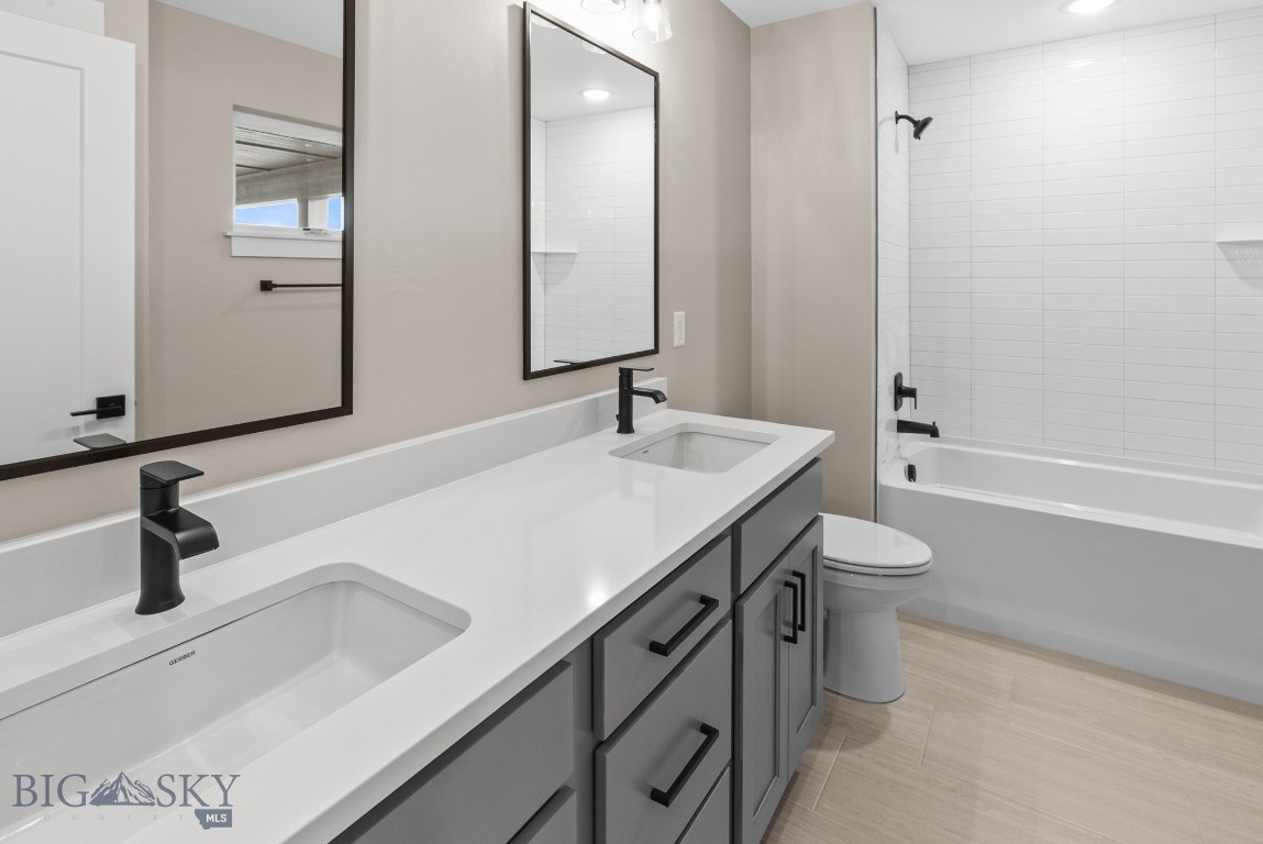 716 & 720 Rogers Way