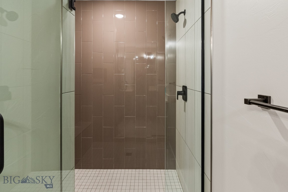 716 & 720 Rogers Way