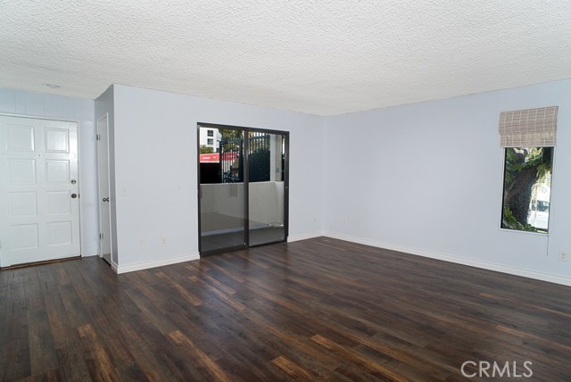 1425 Centinela AVE Unit: 1