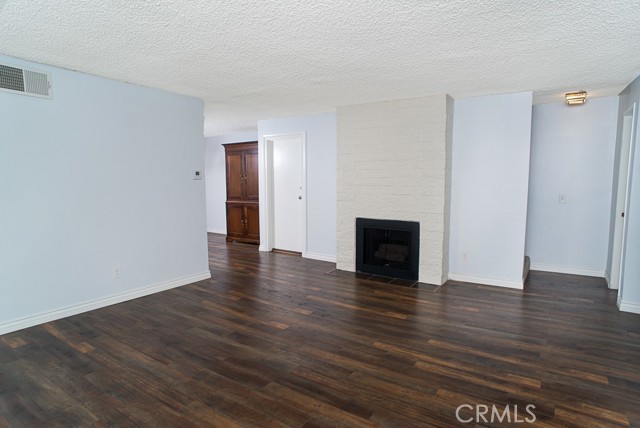 1425 Centinela AVE Unit: 1